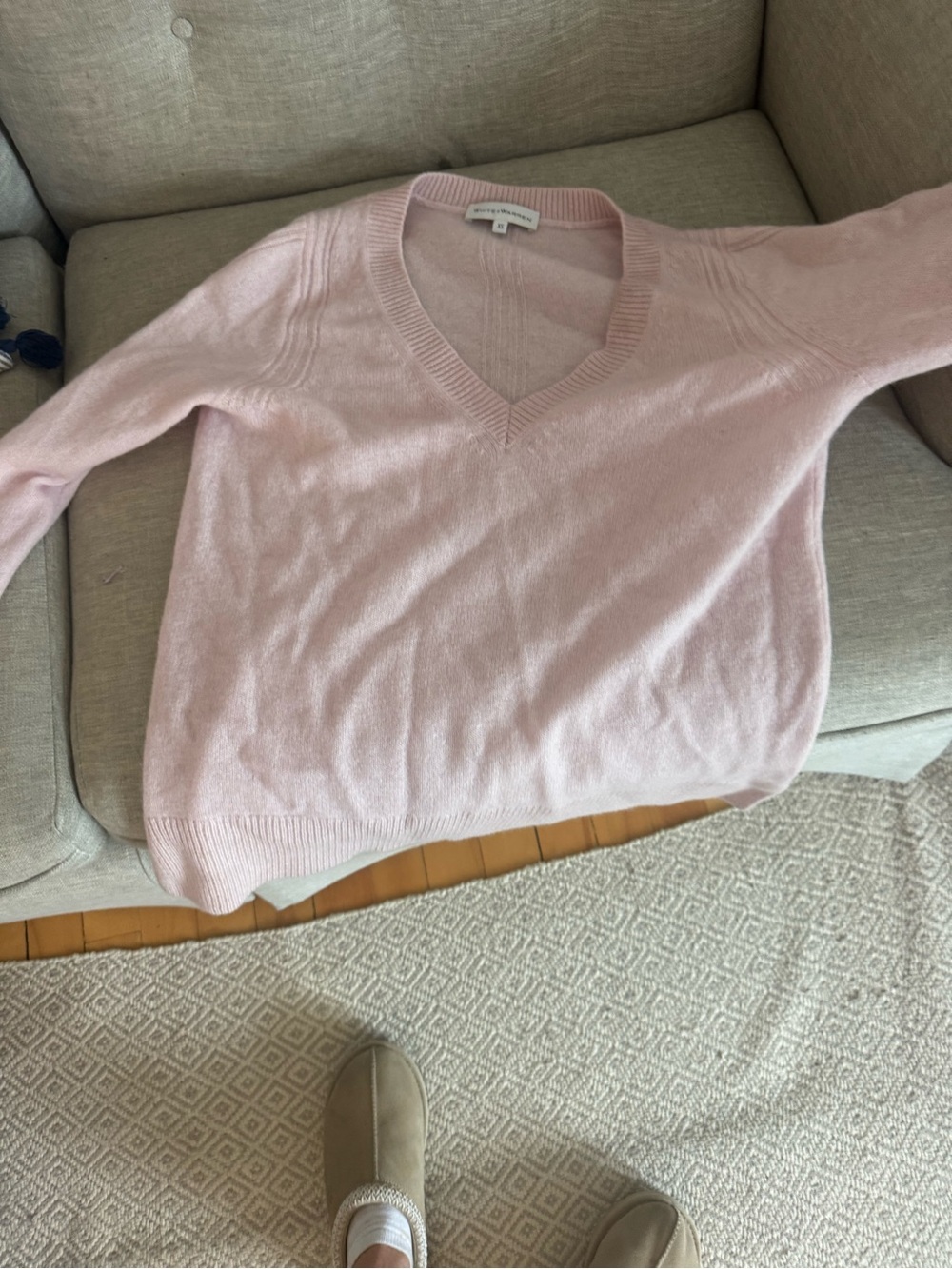 Light Pink V-Neck Women's Sweater - Soft Knit Pullover